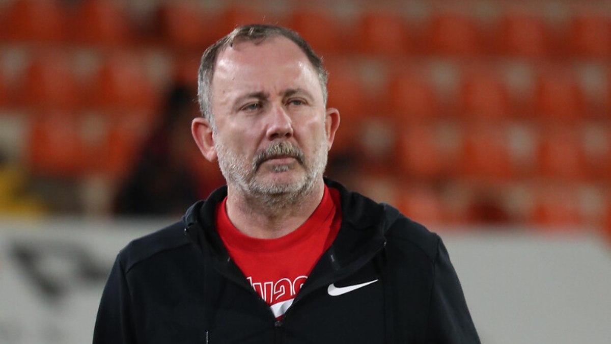 Sergen Yalçın’dan Beşiktaş’a ilk cevap: Kafamda çözülmesi gereken şeyler var