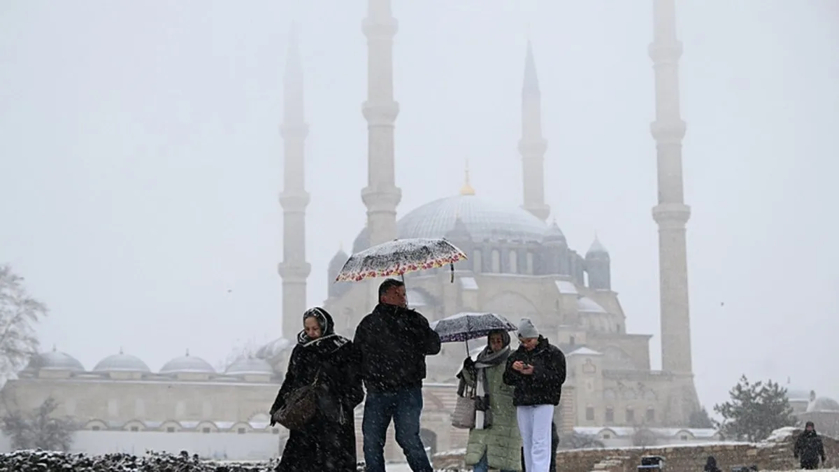 SON DAKİKA | İstanbul’da kar alarmı! 3 gün boyunca sürecek: Uyarılar peş peşe geldi