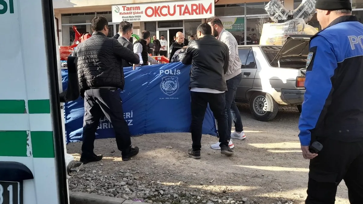 Otomobile silahlı saldırı, 22 yaşındaki genç öldürüldü